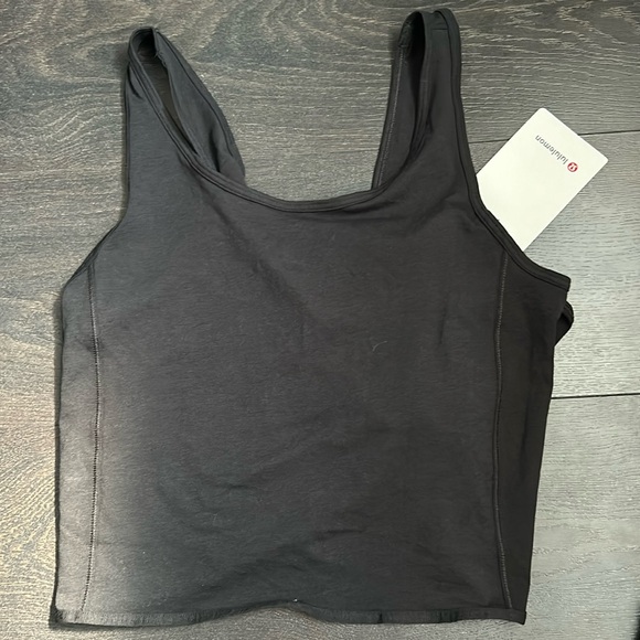 LULULEMON CROPPED TANK TOP NWT. - Picture 1 of 4